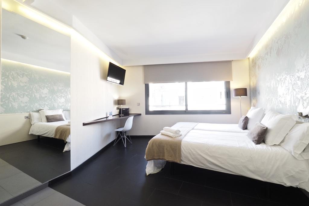 Barcelona Fifteen Central Aparthotel Экстерьер фото