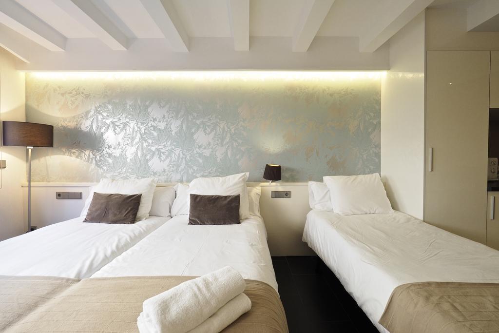 Barcelona Fifteen Central Aparthotel Экстерьер фото